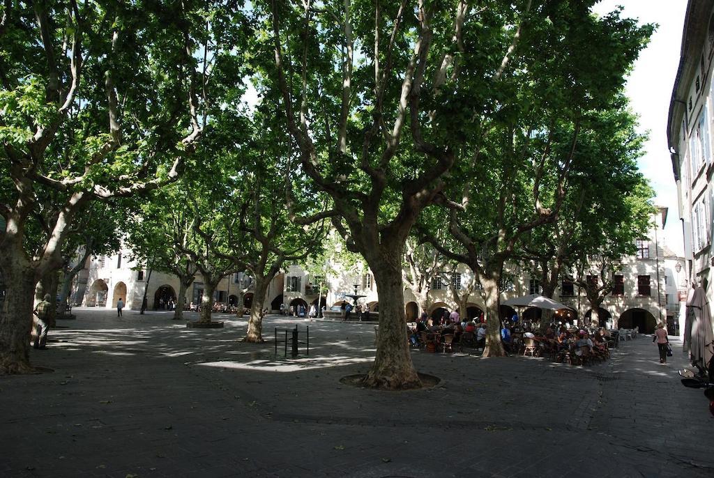 Le Richelieu Bed & Breakfast Uzès Dış mekan fotoğraf
