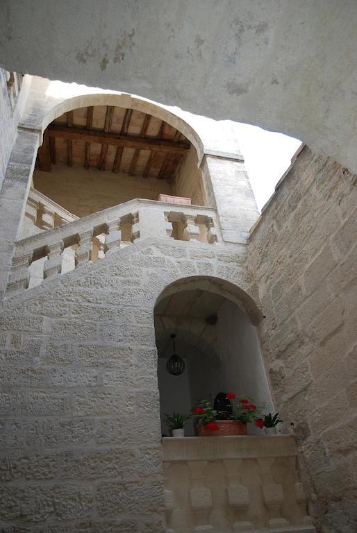Le Richelieu Bed & Breakfast Uzès Dış mekan fotoğraf