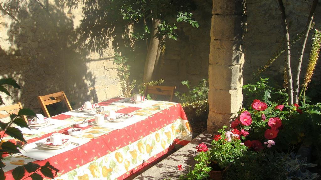 Le Richelieu Bed & Breakfast Uzès Dış mekan fotoğraf