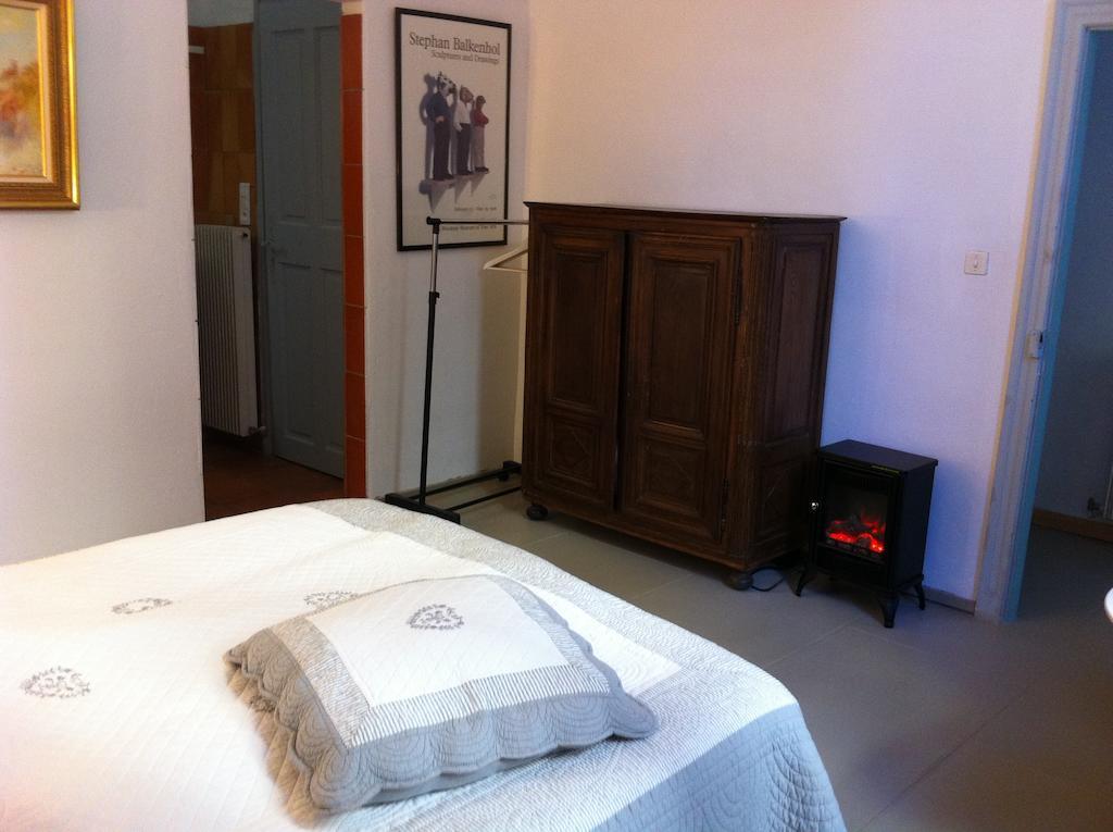 Le Richelieu Bed & Breakfast Uzès Oda fotoğraf